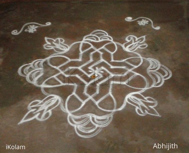 Rangoli: swastik kolam