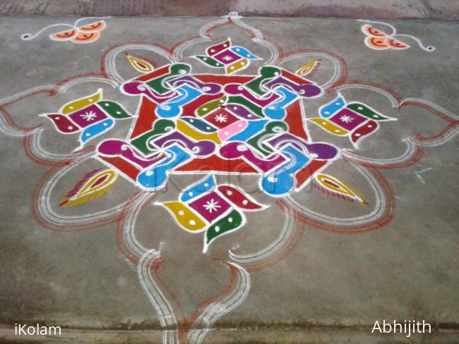 Rangoli: Swastik kolam 