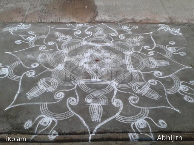 Rangoli: Friday Padi kolam