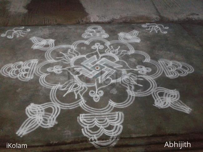 Rangoli: Swastik kolam