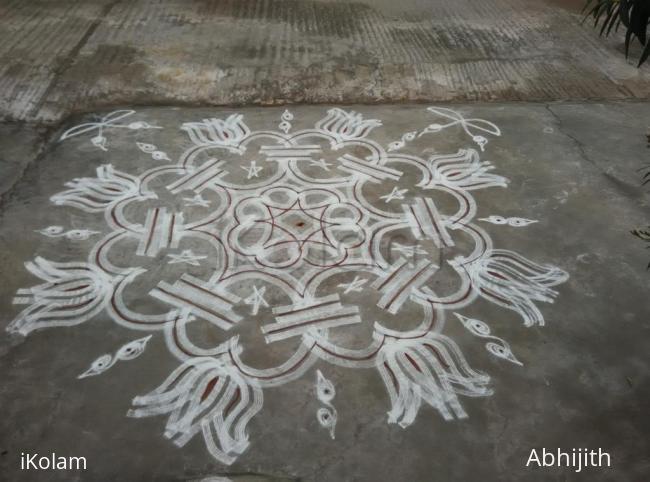 Rangoli: simple padi kolam