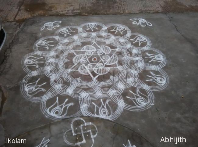 Rangoli: Diya rangoli