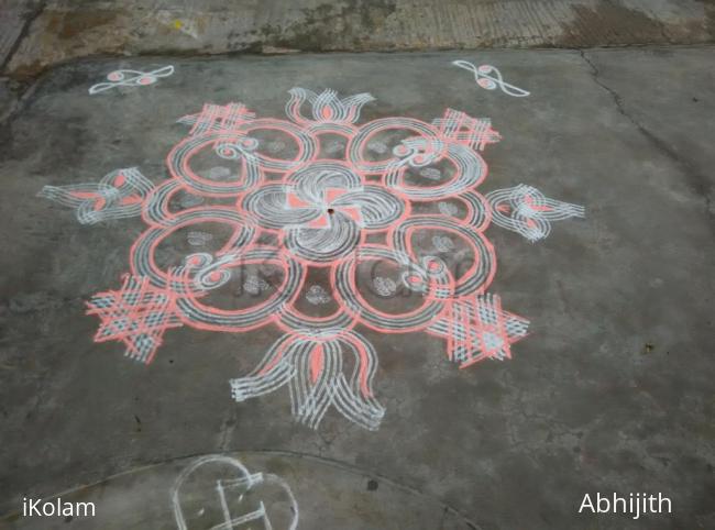 Rangoli: Swastik rangoli