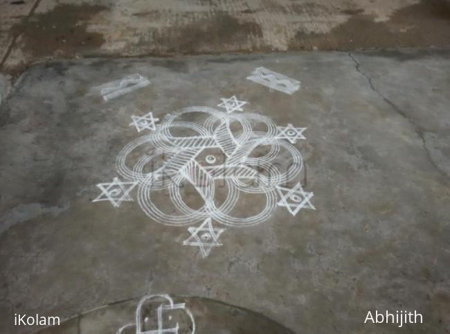 Rangoli: Simple  Kolam 