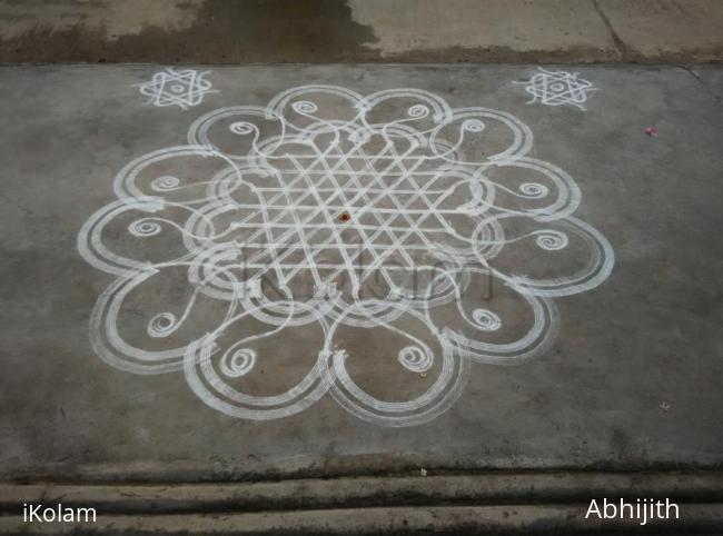 Rangoli: Star rangoli 