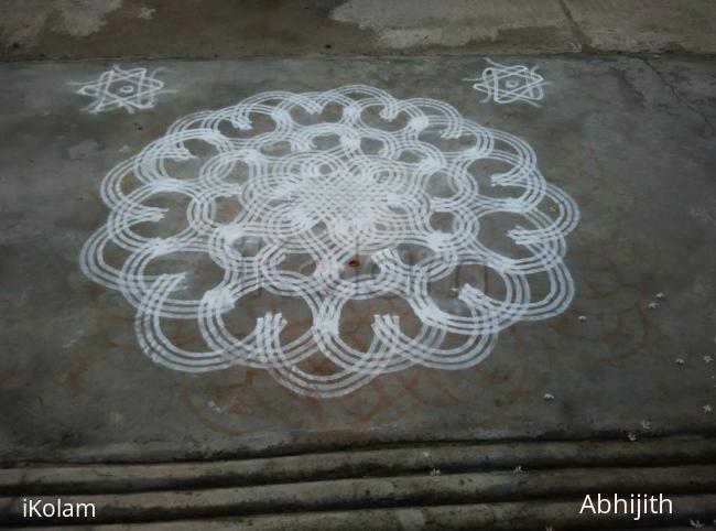 Rangoli: Star rangoli 