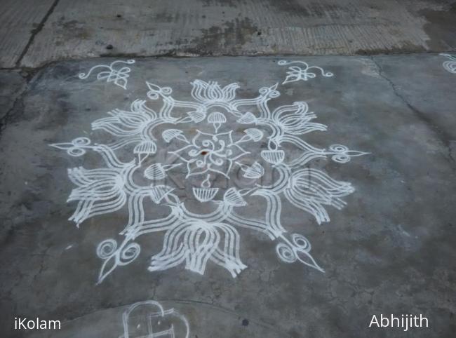 Rangoli: Deepam kolam