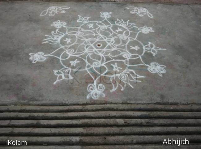 Rangoli: Star rangoli 