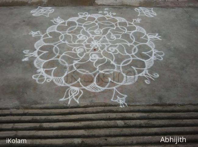 Rangoli: Rangoli in a Kolam 