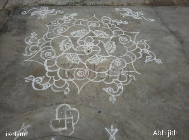 Rangoli: Dancing peacocks 