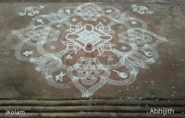 Rangoli: Swastik rangoli