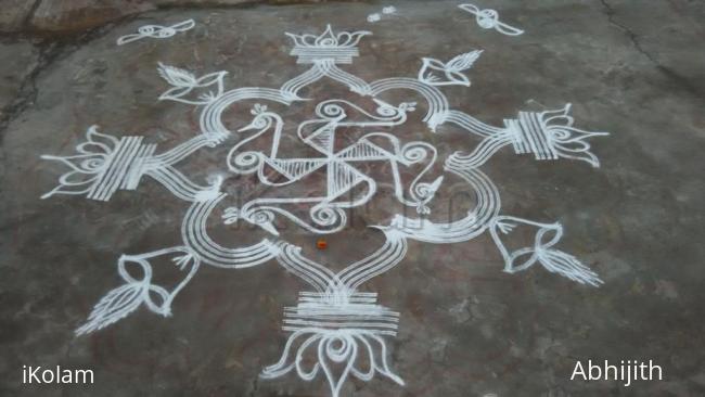 Rangoli: Peacocks from swastik 