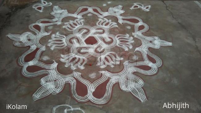 Rangoli: Friday Padi kolam