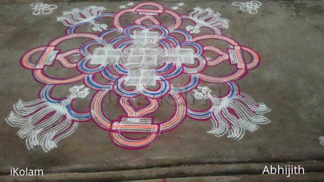 Rangoli: Friday Padi kolam