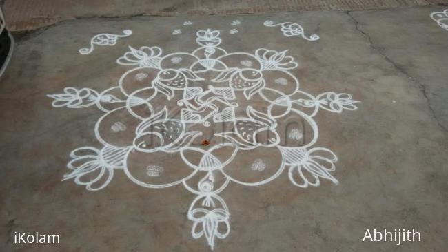 Rangoli: Fish kolam