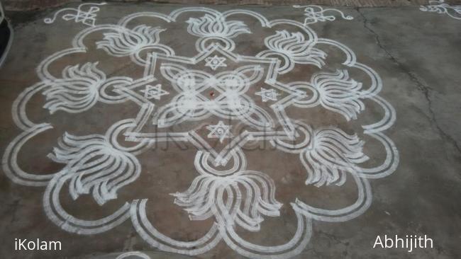 Rangoli: Friday Padi kolam