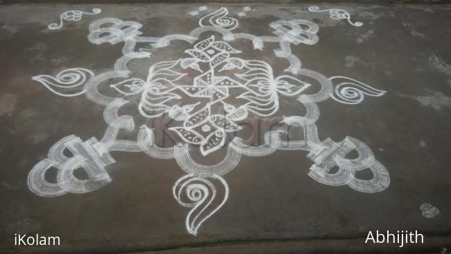 Rangoli: Thursday Kolam 