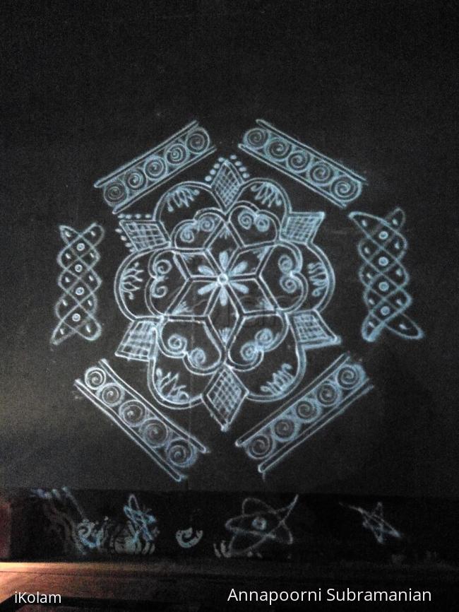 Rangoli: margazhi kolam