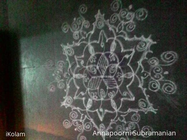 Rangoli: margazhi kolam