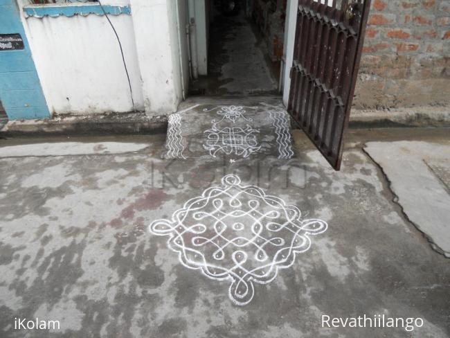 Rangoli: Daily chikku kolam.