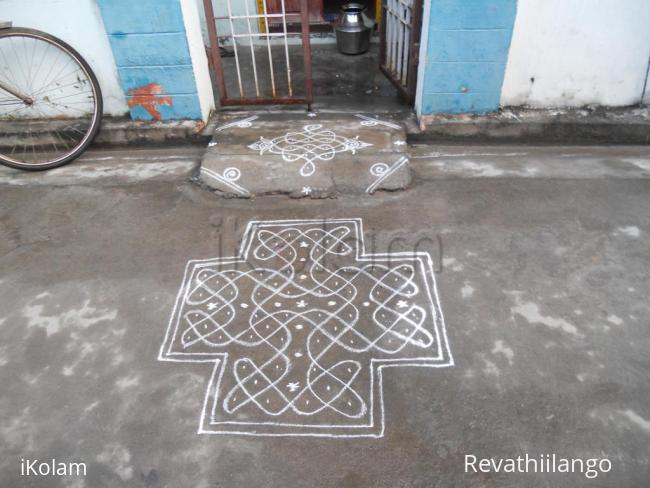 Rangoli: Daily kolam.