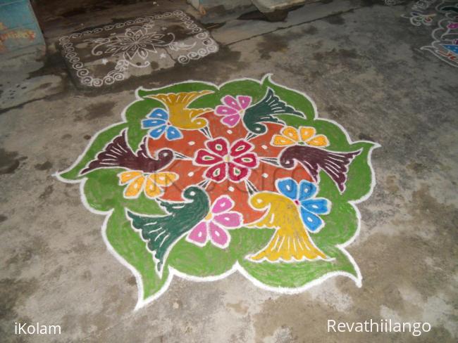 Rangoli:  Dotted & Bordered Rangoli. colourful sparrows.