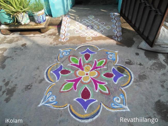 Rangoli: Kolam very simple.