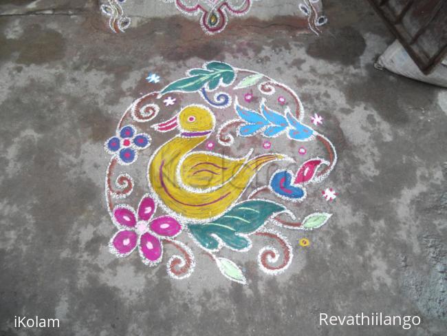 Rangoli: A small duck kolam.