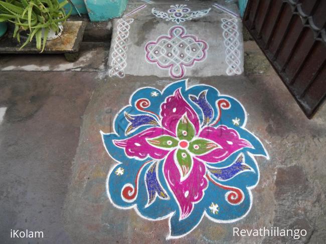 Rangoli: A small different kolam.