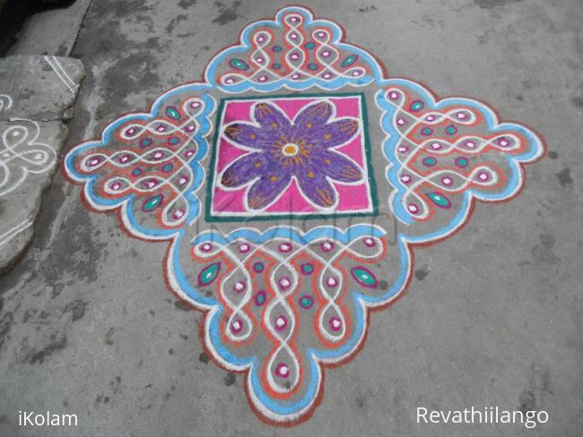 Rangoli: Flower & chikku kolam.