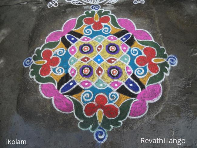 Rangoli: Rev's markazhi day 1 kolam.