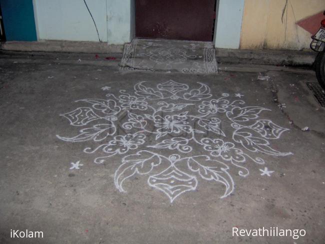 Rangoli: Kolam on Deepavali.