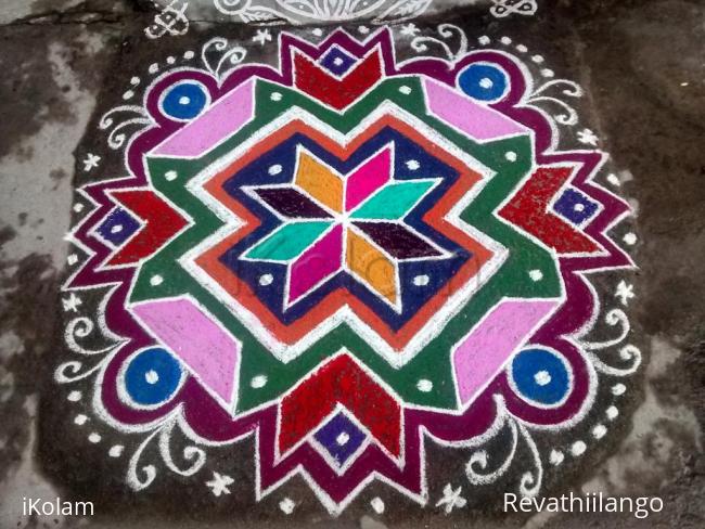 Rangoli: Rev's first kolam in ikolam contest. (margazhi dew drop contest)