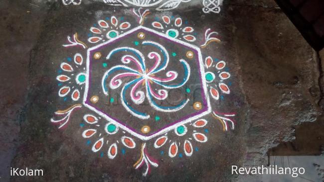 Rangoli: Rev's daily kolam.