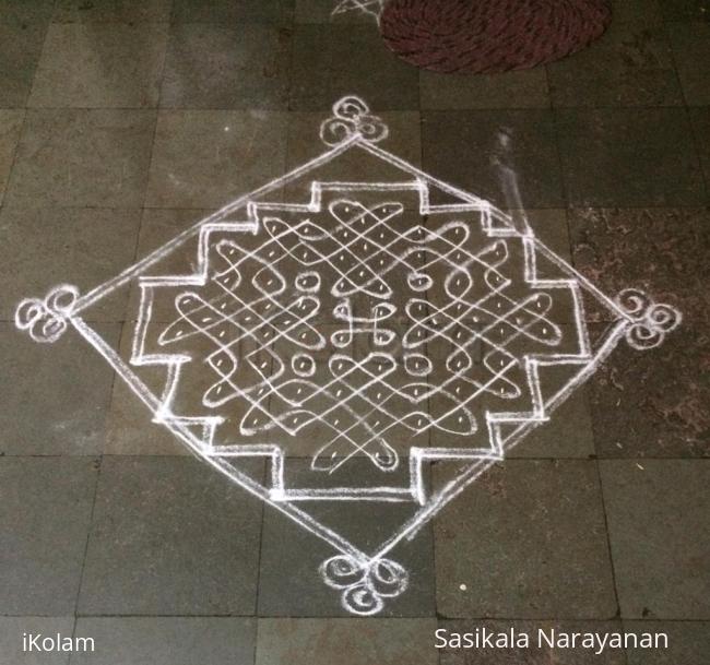 Rangoli: White n white