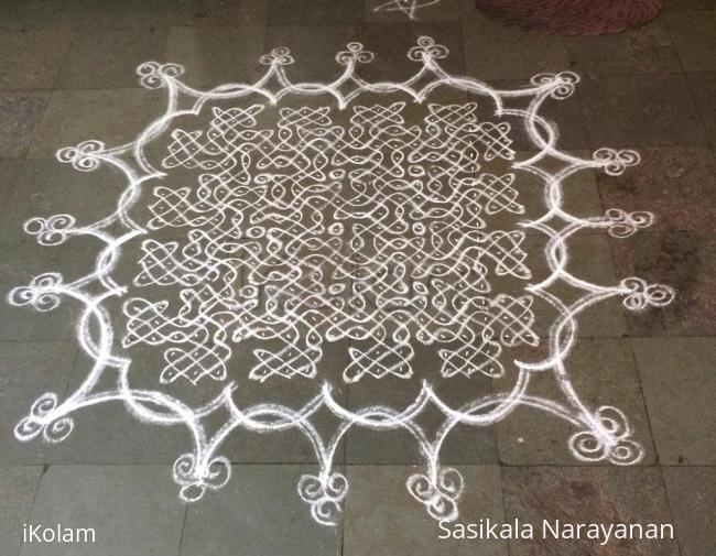 Rangoli: Margazhi white n white