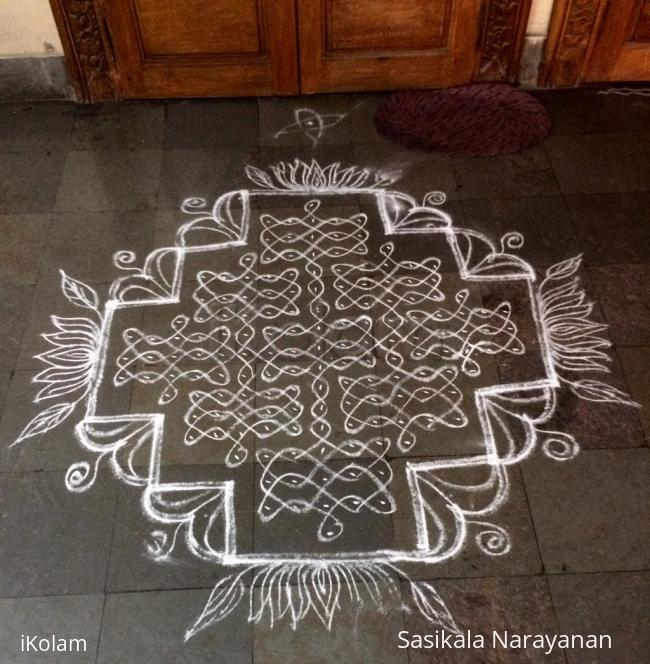 Rangoli: Margazhi white n white