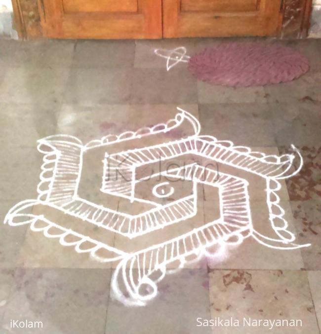 Rangoli: simple white kolam