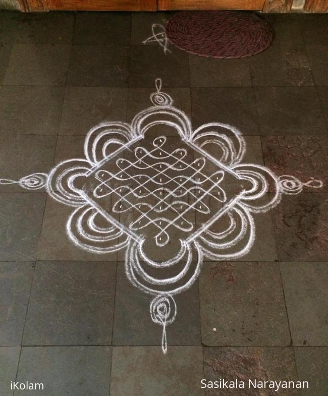 Rangoli: White n white