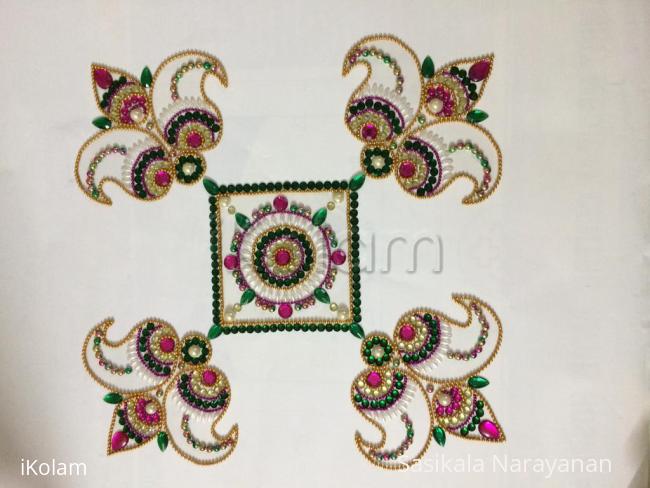 Rangoli: Kundan rangoli