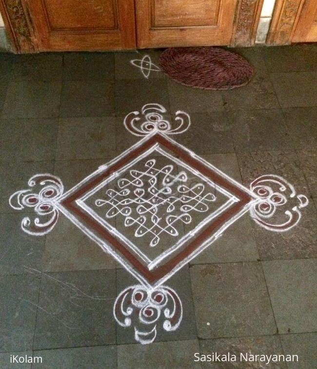 Rangoli: White n white 