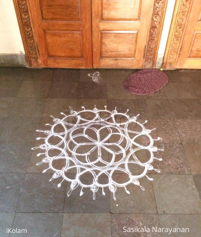 Rangoli: White n white