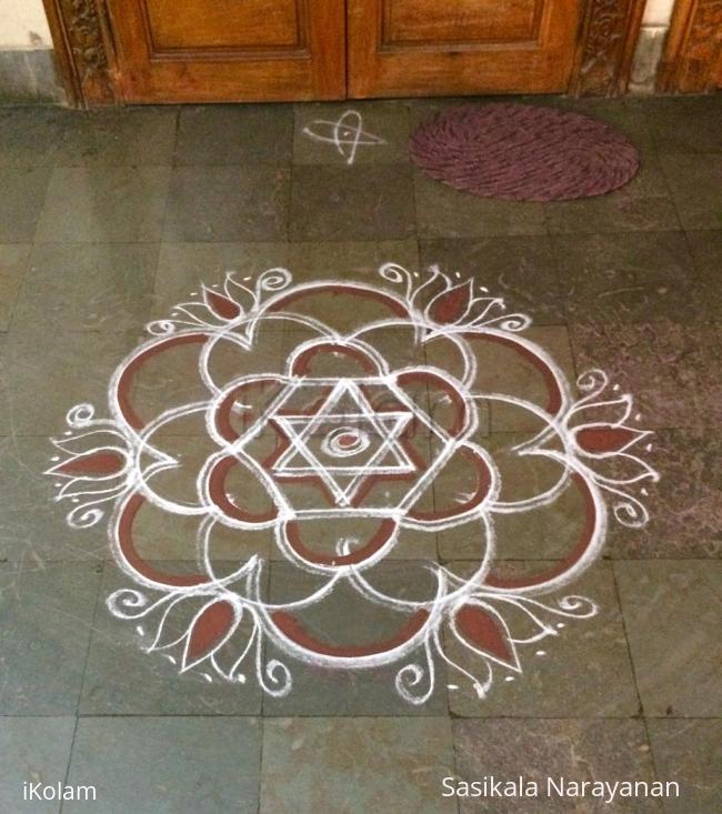 Rangoli: White n white