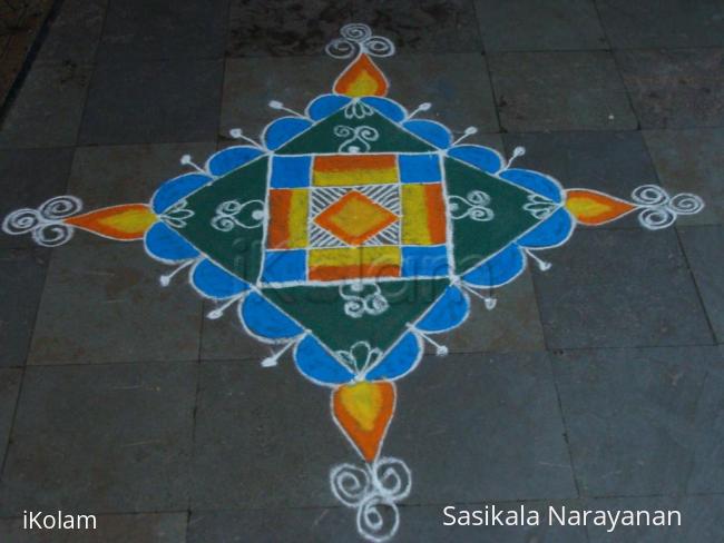 Rangoli: Navarathiri kolam