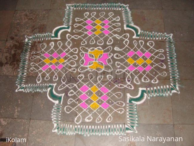 Rangoli: Dotted chikku kolam