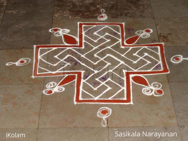 Rangoli: simple dotted kolam