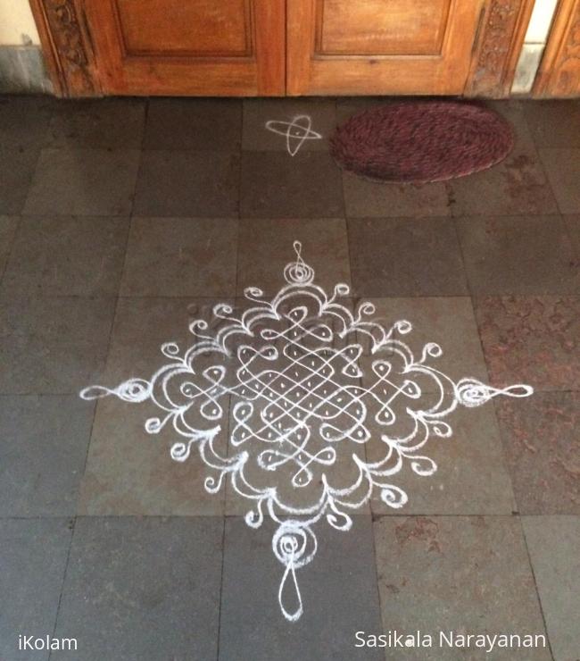 Rangoli: White n white