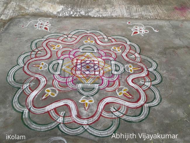 Rangoli: Thai Friday kolam