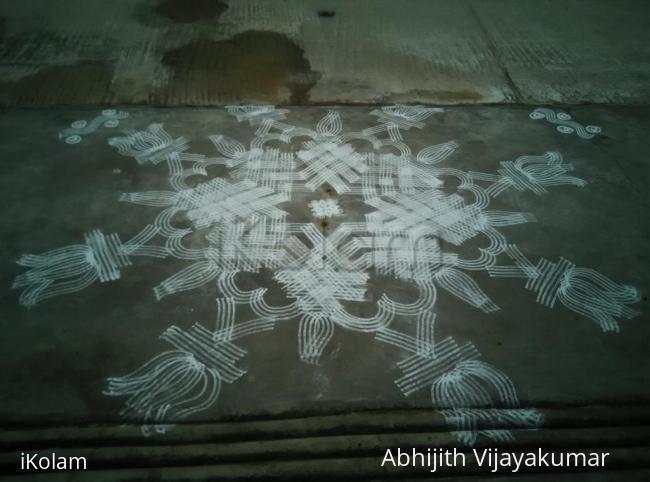 Rangoli: Friday Padi kolam