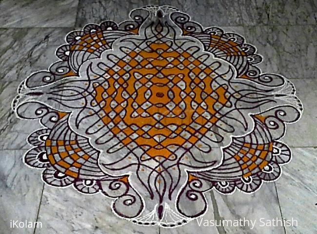 Rangoli: Chikku kolam with 17-1 straight dots